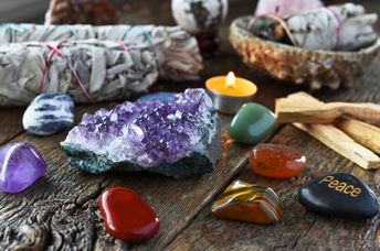 Healing chakra crystals,