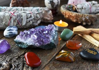 Healing chakra crystals,