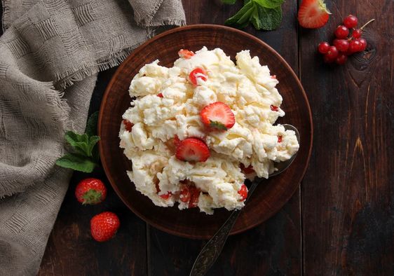 Cottage cheese with strawberries.