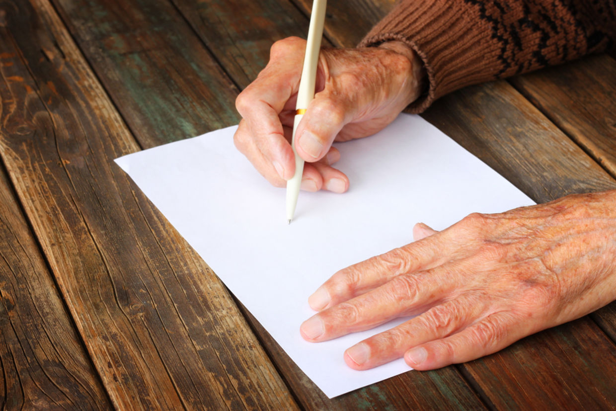 Why This 98-Year-Old Has Written 7,000 Letters to Soldiers - Goodnet