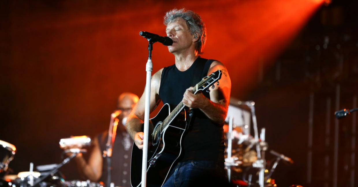 Bon Jovi’s New Community Restaurant Serves Free Meals to Students - Goodnet