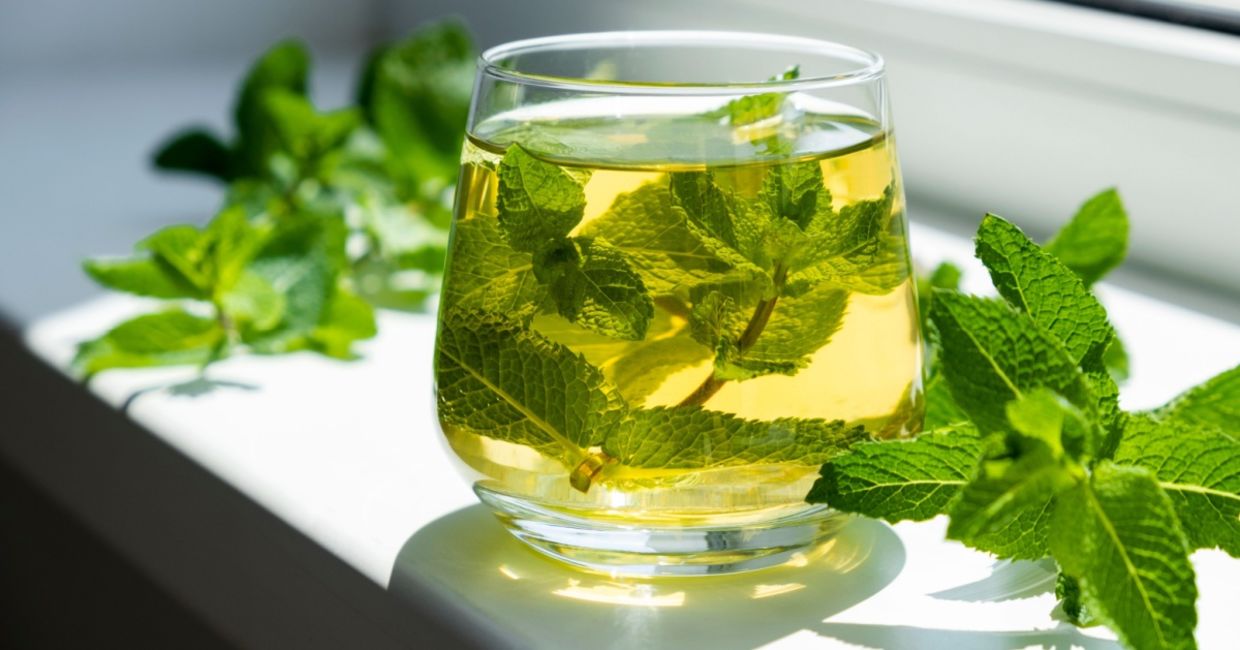 Mint water is good for your health.