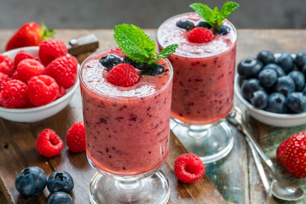 Enjoy a healthy berry smoothie.