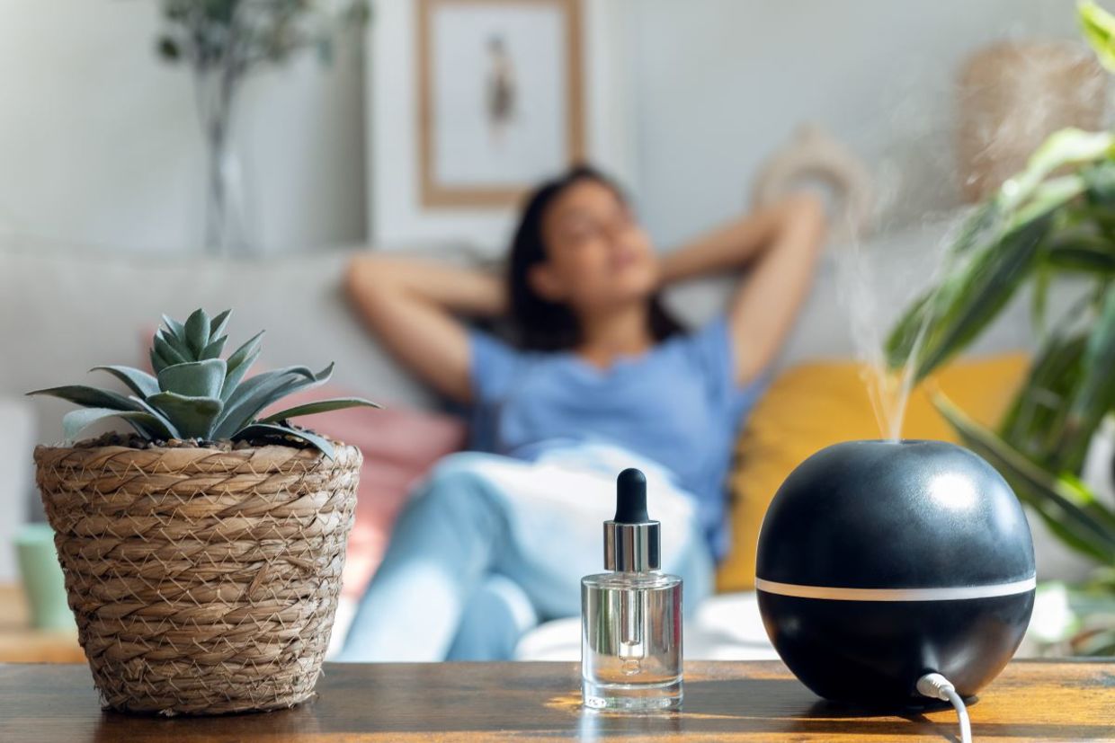 Diffuse essential oils to make your home smell fresh.